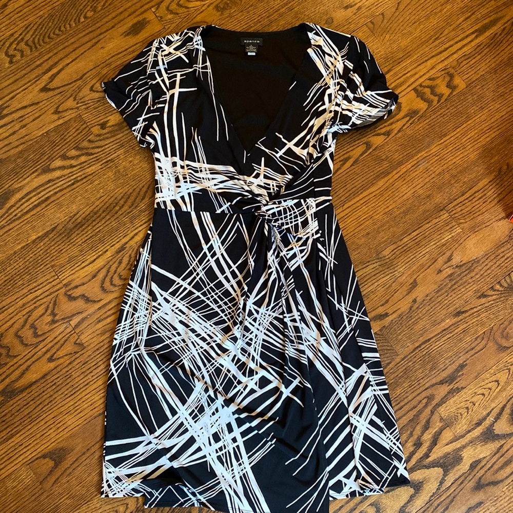 Black&White, short sleeve, faux wrap dress. Spense size 10. Excellent condition!